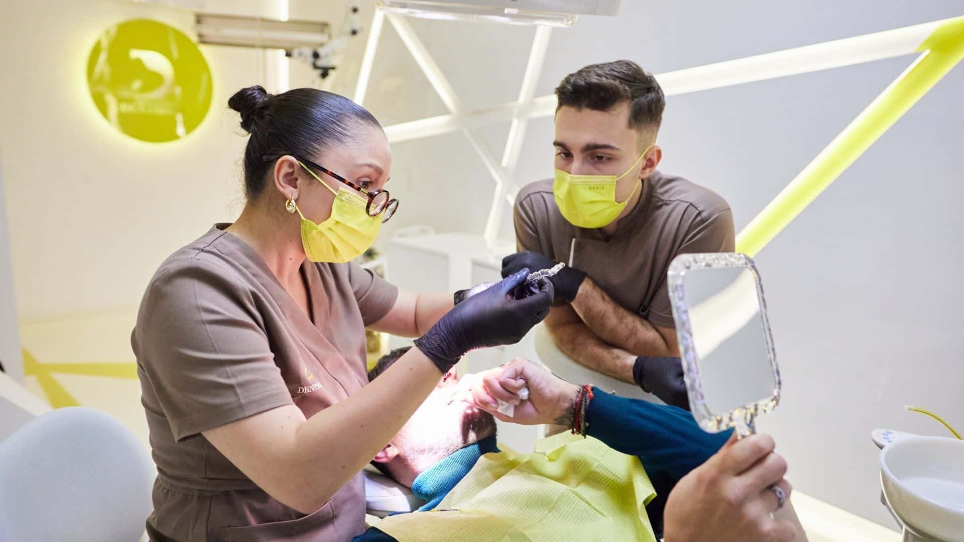 gabriel-tamas-aparat-dentar-spark